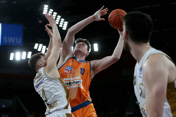 需要用行动 需要用行动